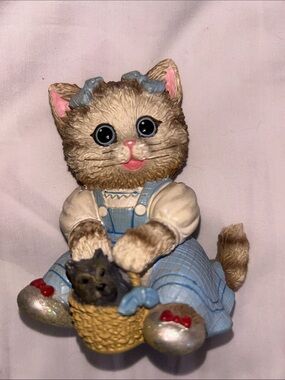 The Hamilton Collection Kayomi Harai Kitten